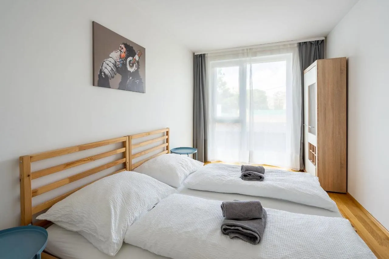 Donaufeld Living - Geraumiges Apartment Mit Balkon Vídeň 0*,