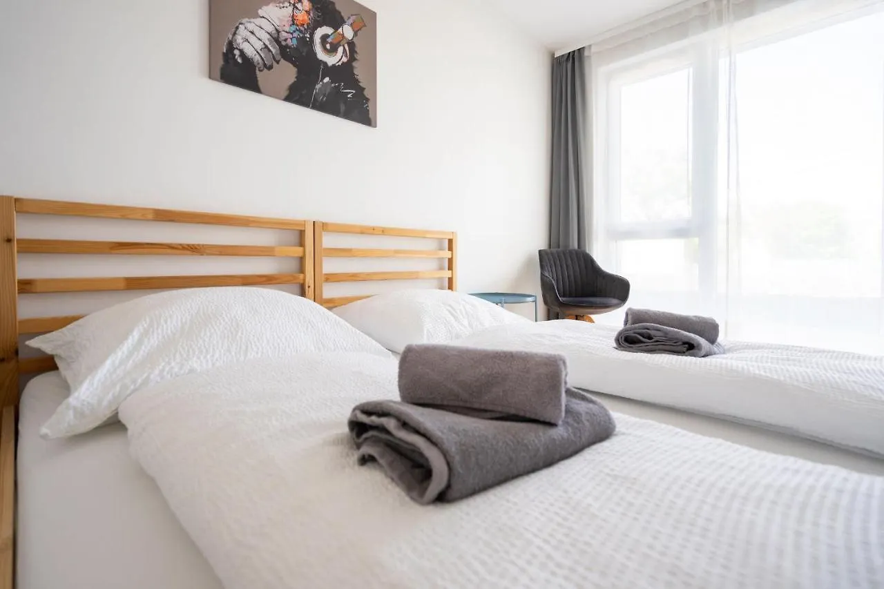 Donaufeld Living - Geräumiges Apartment mit Balkon Wien