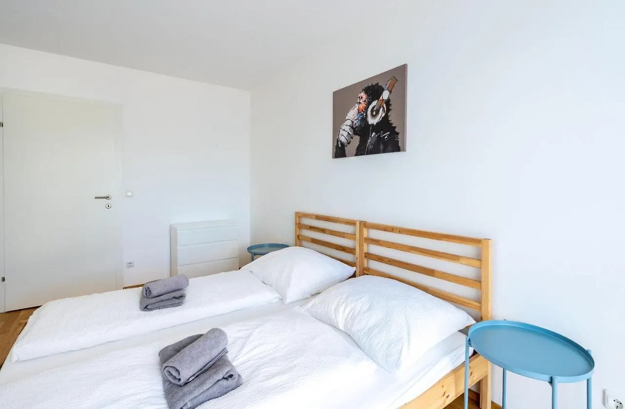 Donaufeld Living - Geräumiges Apartment mit Balkon Wien Österreich