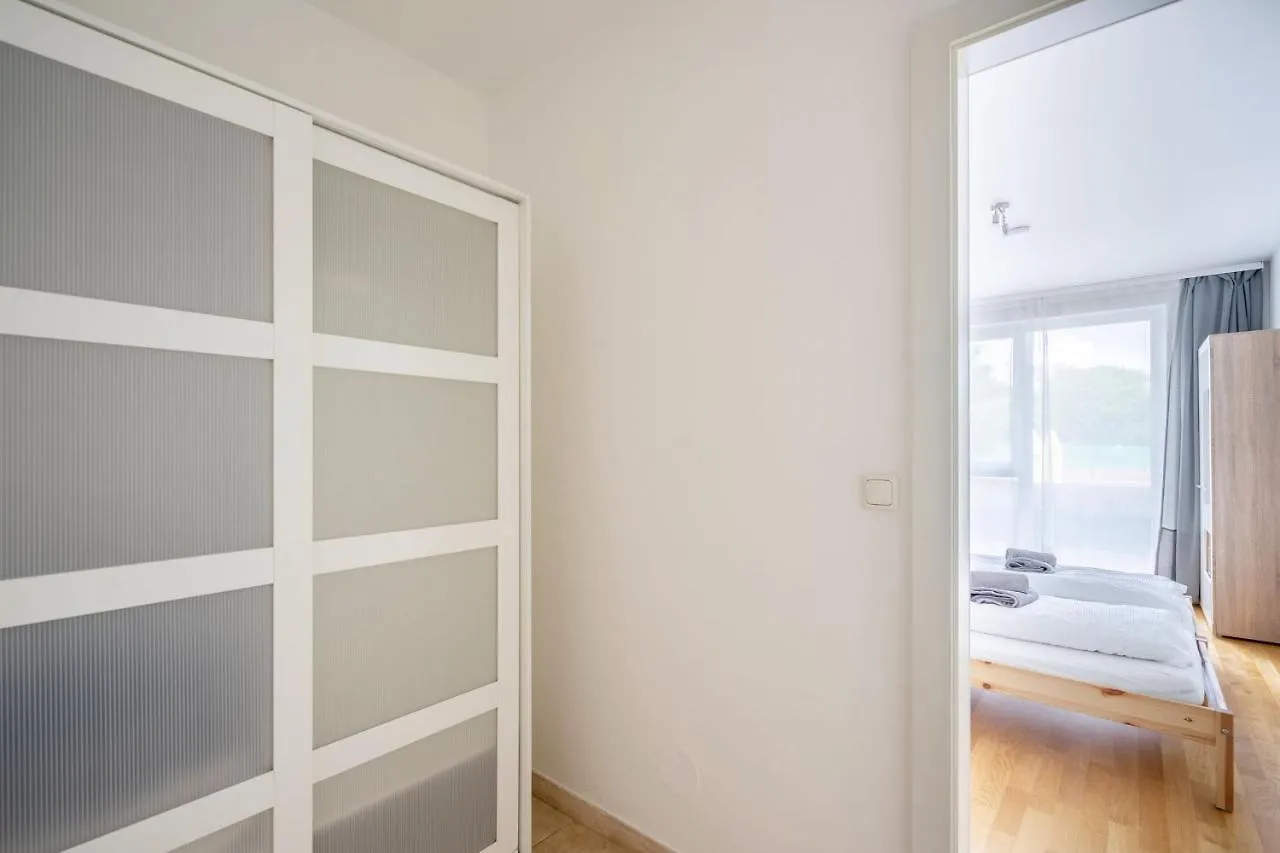Donaufeld Living - Geräumiges Apartment mit Balkon Wien