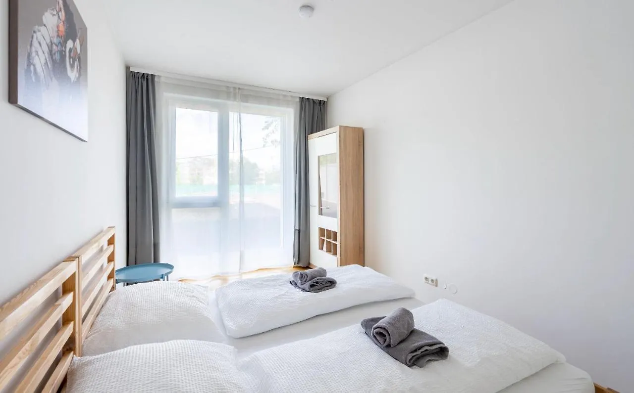 Donaufeld Living - Geraumiges Apartment Mit Balkon Vienna
