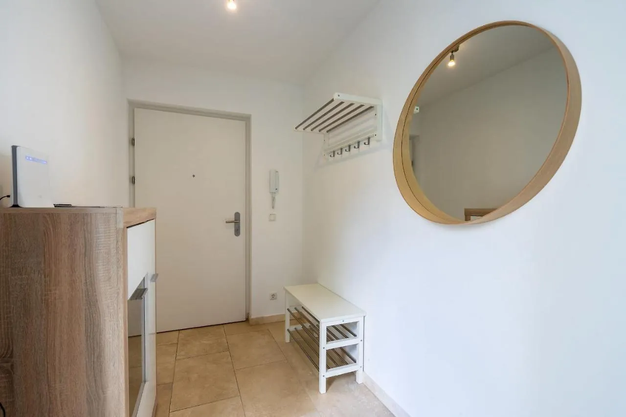 Donaufeld Living - Geraumiges Apartment Mit Balkon Vienna